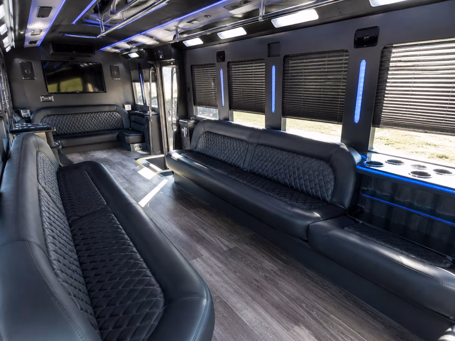 San Francisco Winery Tour & Pub Crawl Transportation onboard seating